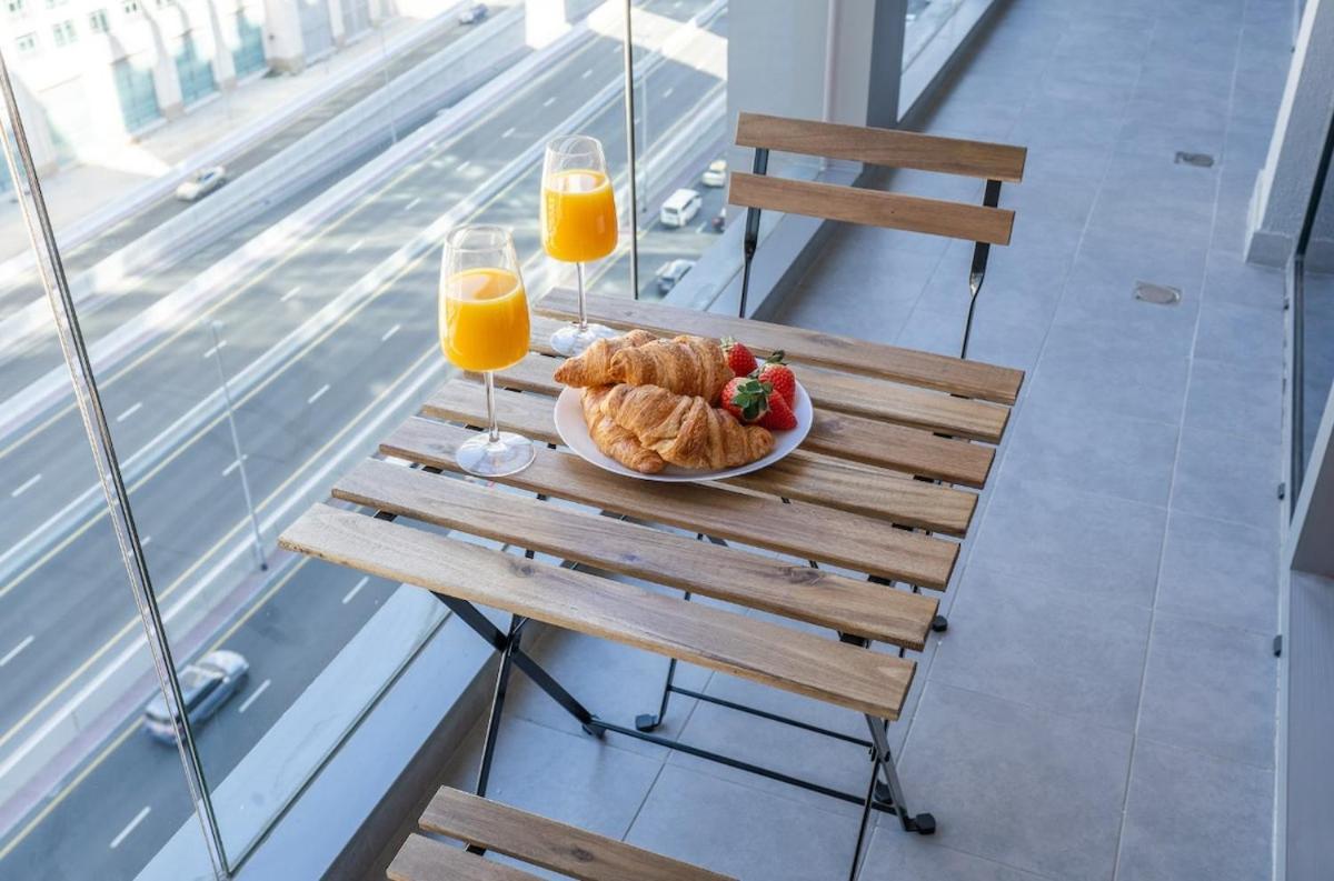 Sophisticated In Downtown - Burj Views From Apartment *
