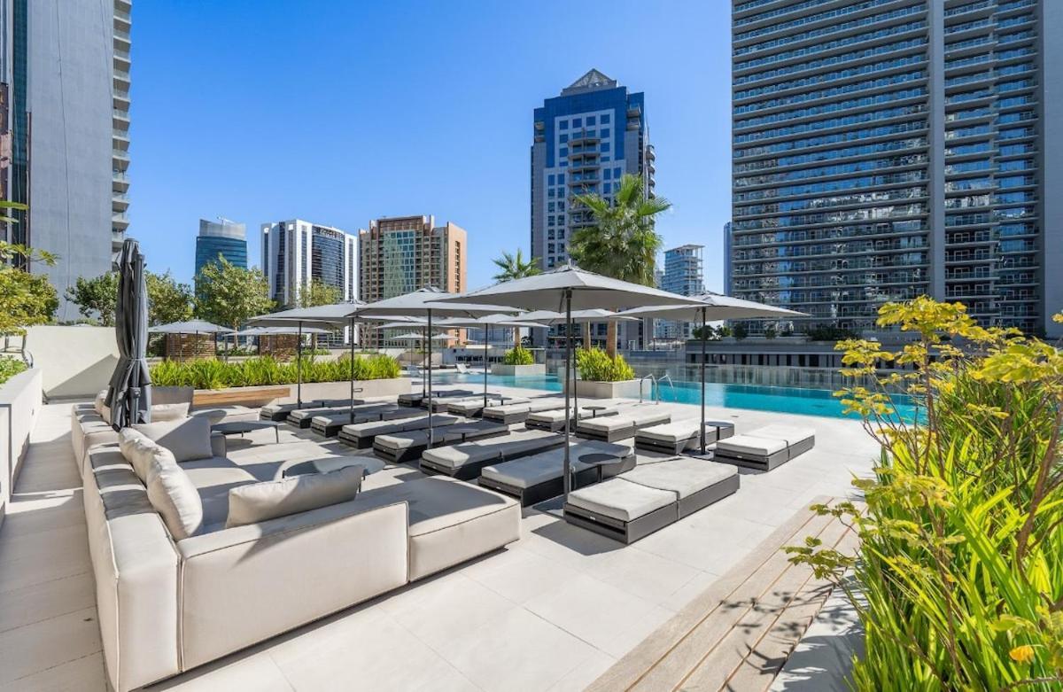 Sophisticated In Downtown - Burj Views From Apartment