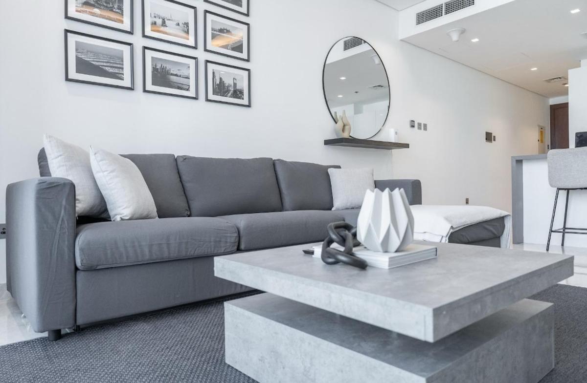 Sophisticated In Downtown - Burj Views From Apartment